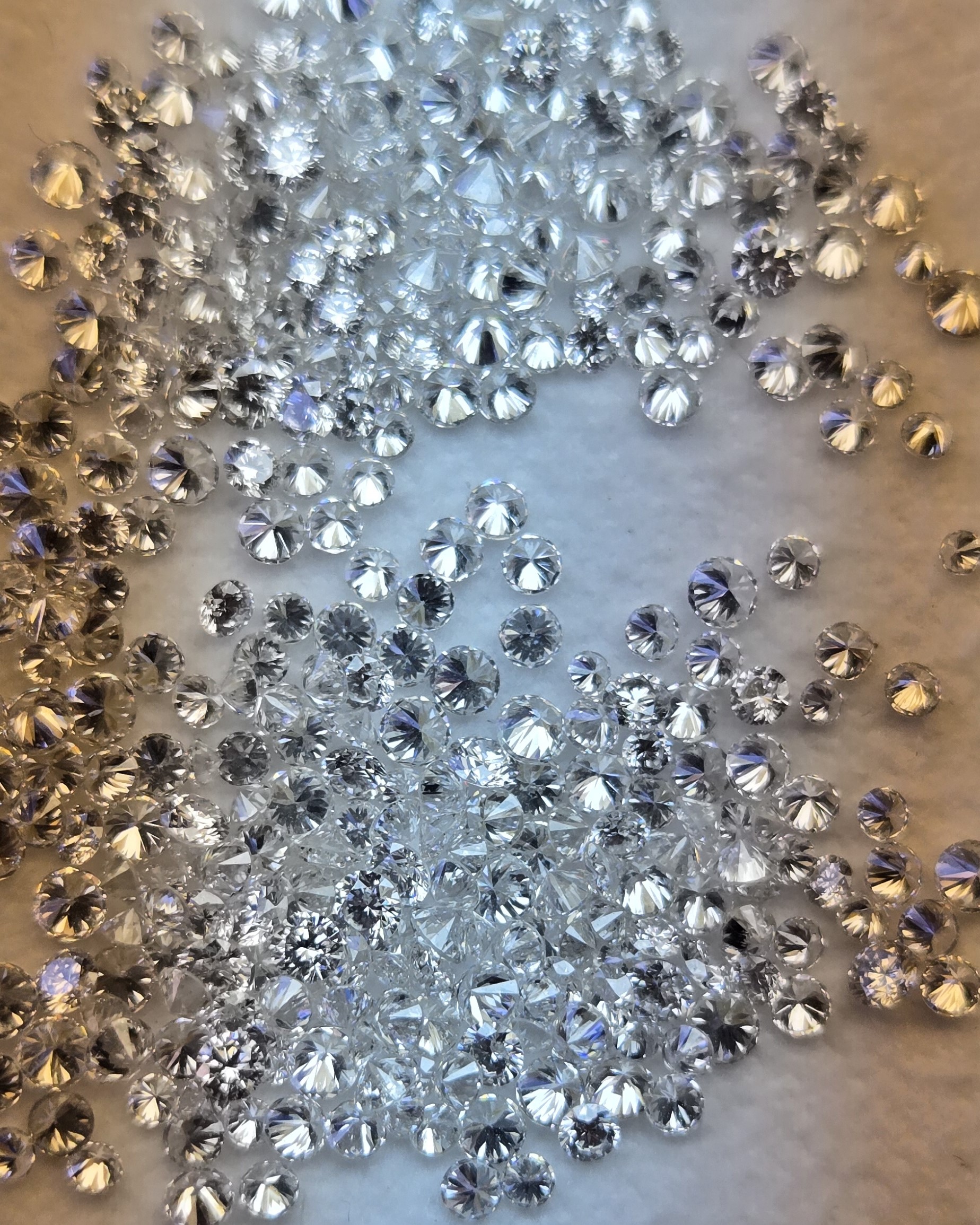 Star Pointer Round Brilliant Cut Loose Diamond Studio View 1