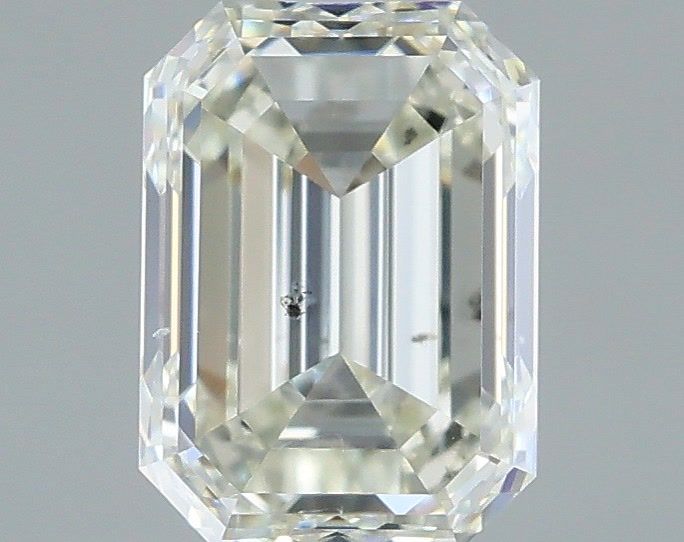 1.01 ct emerald natural diamond studio photography