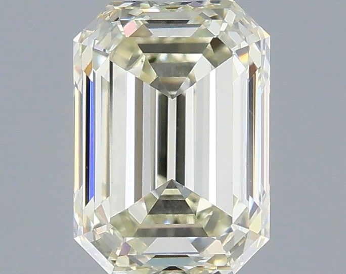 1.01 ct emerald natural diamond studio photography