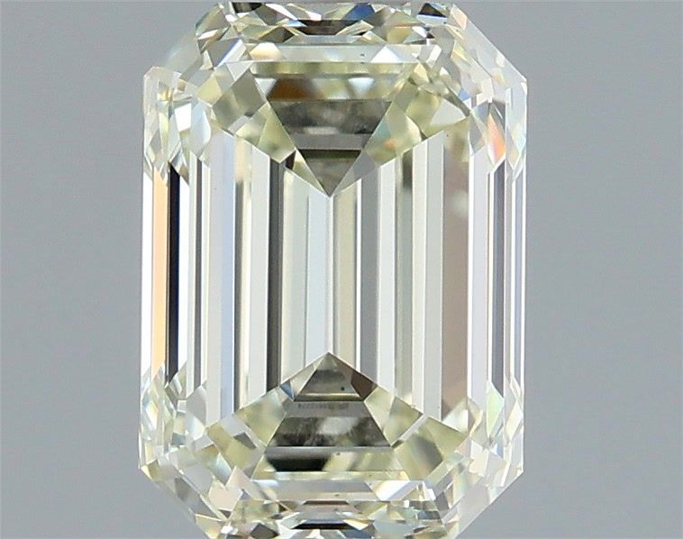1.51 ct emerald natural diamond studio photography